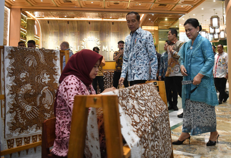 PRESIDEN BUKA GELAR BATIK NUSANTARA 2023