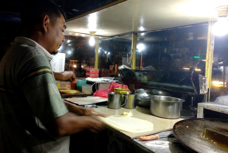 BUAT MARTABAK TELUR