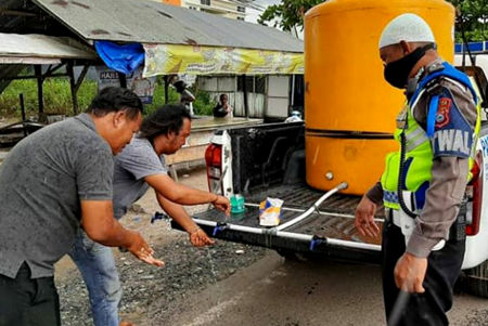 FASILITAS CUCI TANGAN KELILING