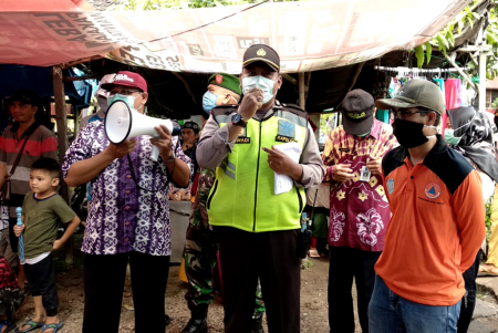 IMBAUAN PEDAGANG PASAR