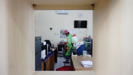 PENYEMPROTAN DISINFEKTAN