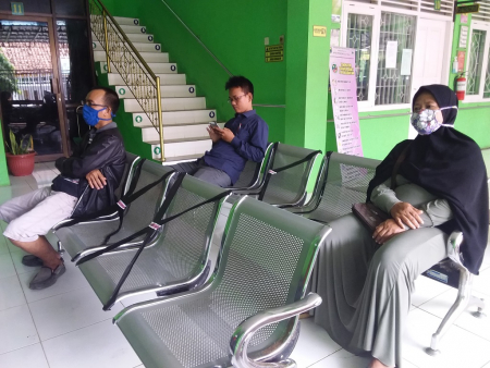 JAGA JARAK AMAN