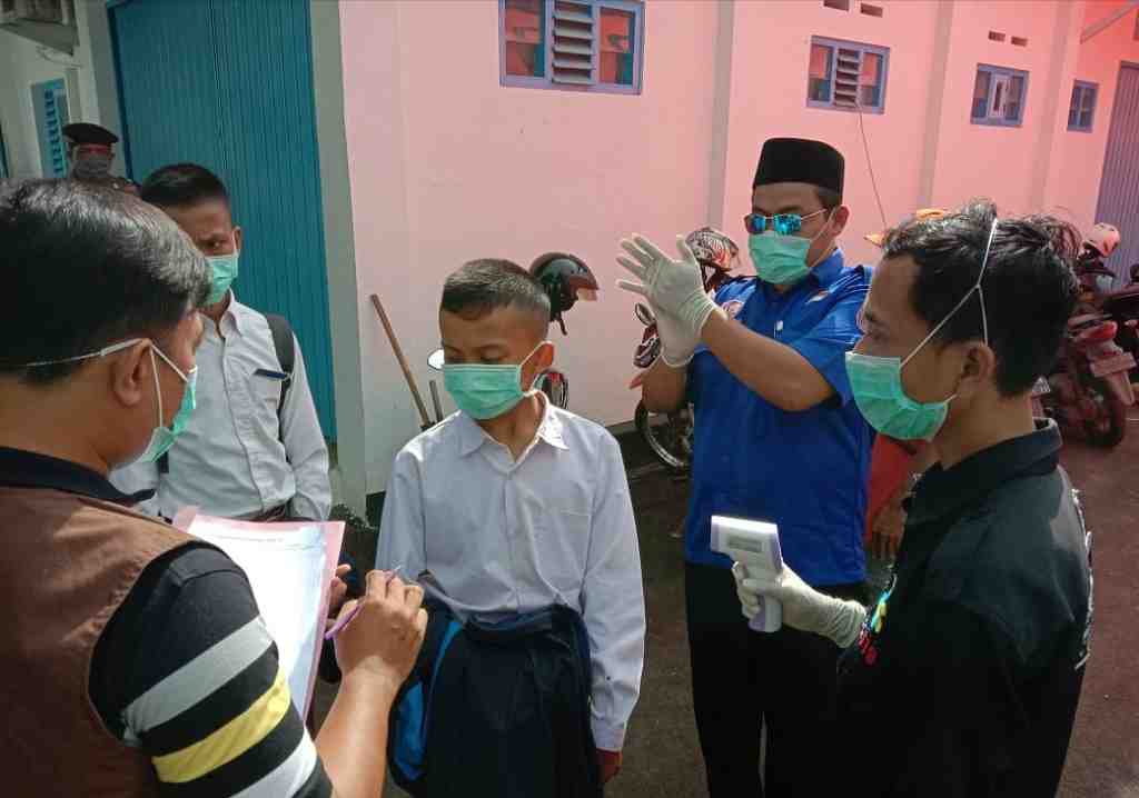 CEK KESEHATAN SANTRI