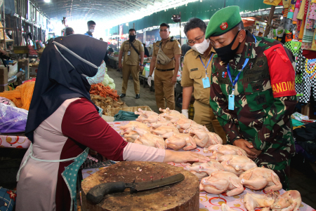 TINJAU HARGA AYAM POTONG