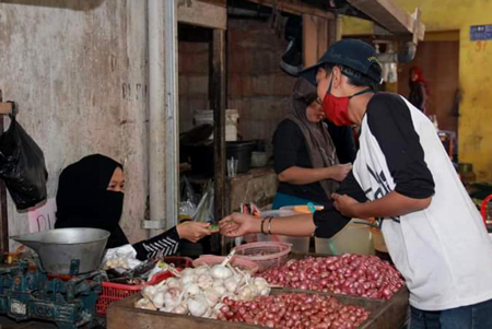 LAYANI PEMBELI BAWANG MERAH