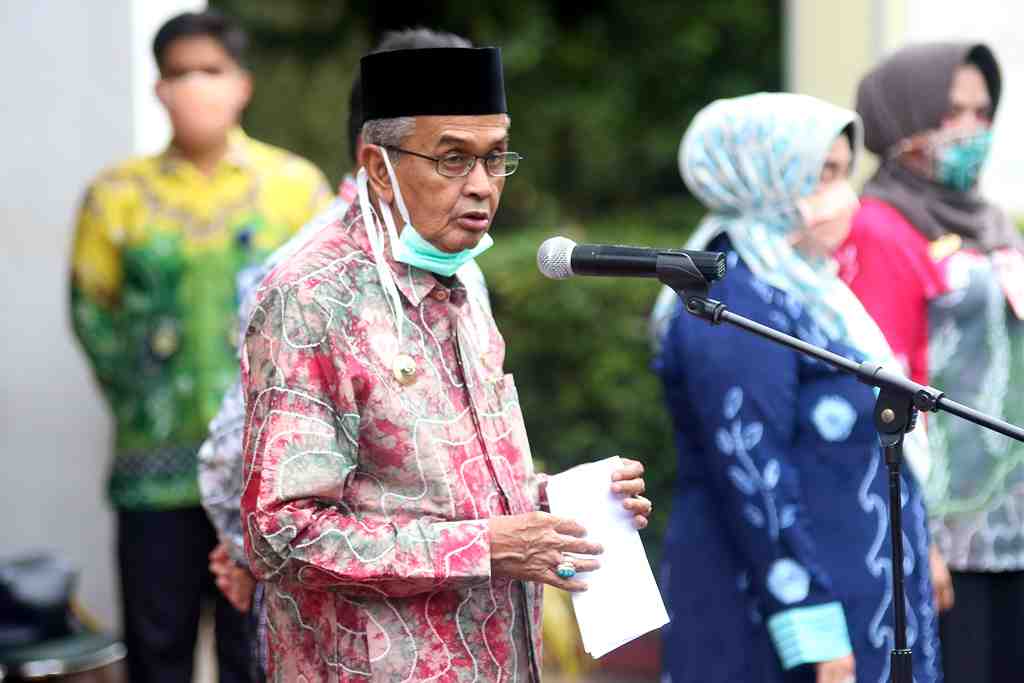 IKM BANTU PEMERINTAH CEGAH COVID-19