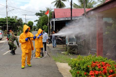 SEMPROT CAIRAN DISINFEKTAN