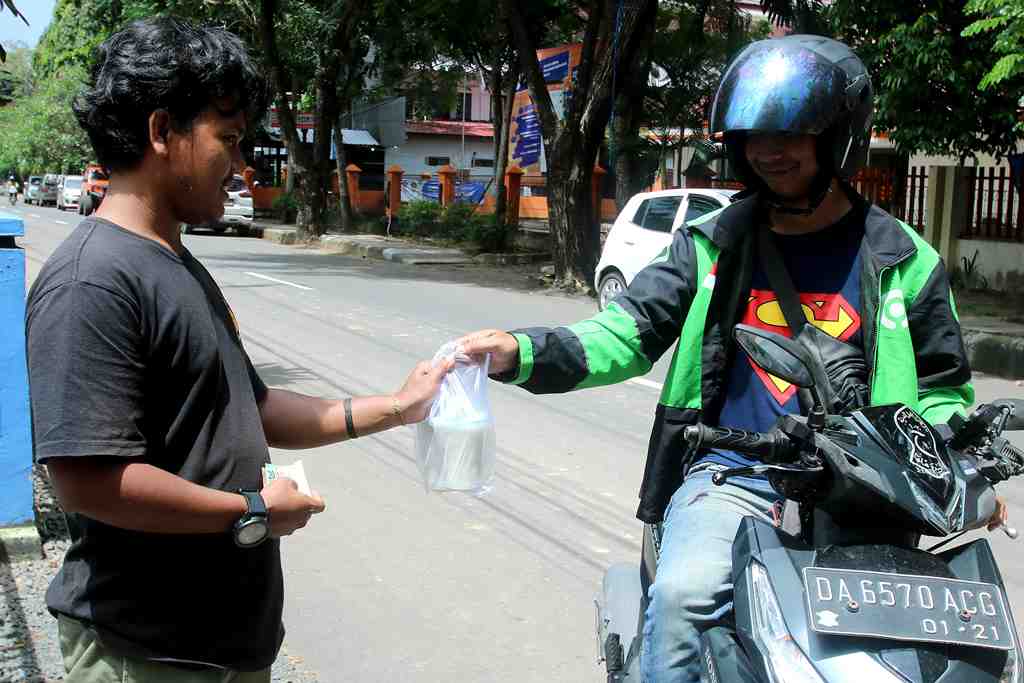 PELAYANAN OJEK ONLINE VIA DARING MENINGKAT