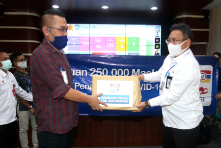 BANTUAN MASKER DAN HAND SANITIZER