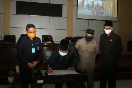 DPRD BANJAR SETUJUI PERDA PERPUSTAKAAN DAN KEARSIPAN