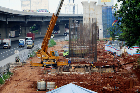 PROYEK KERETA CEPAT TETAP BEROPERASI