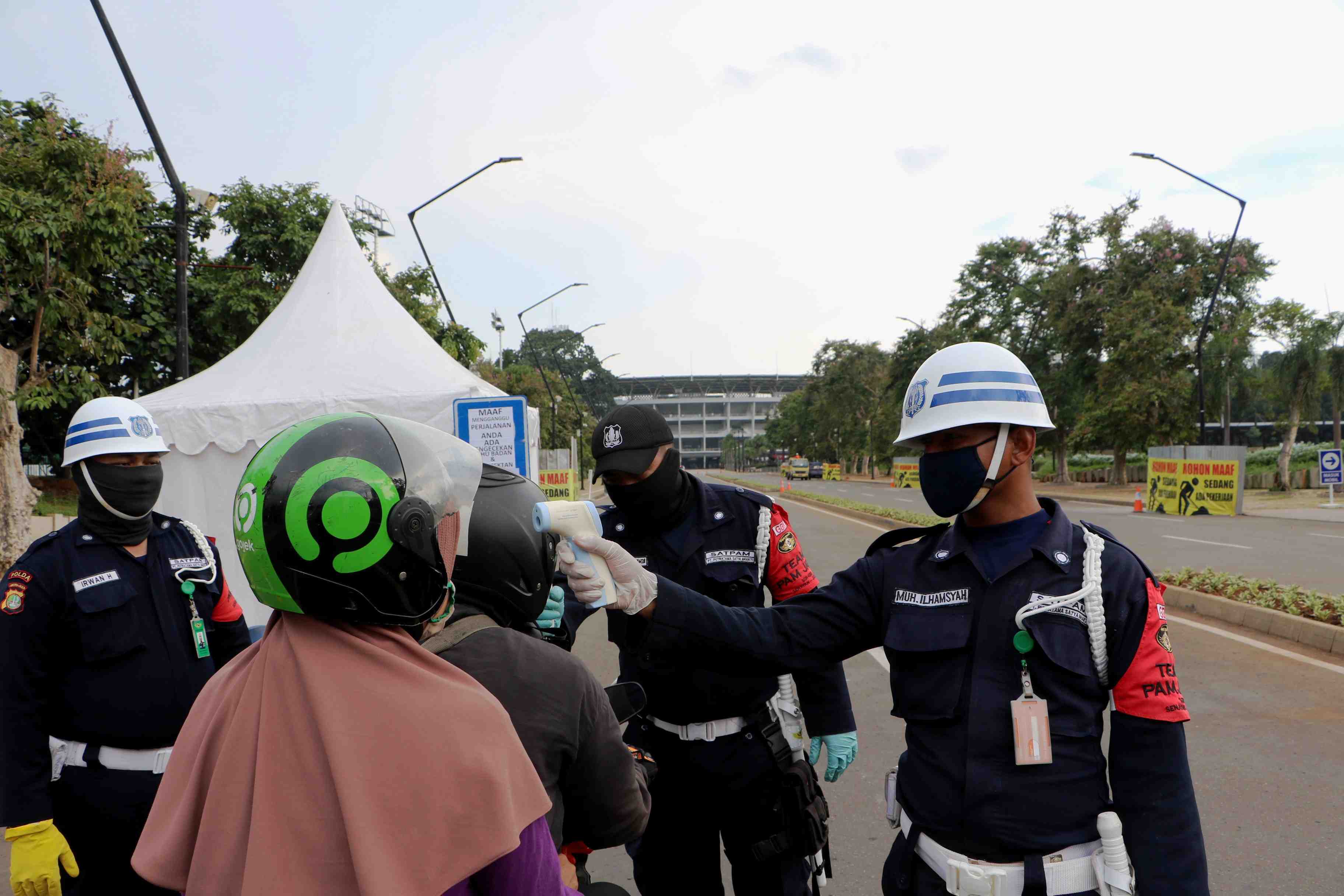 PERIKSA SUHU TUBUH 