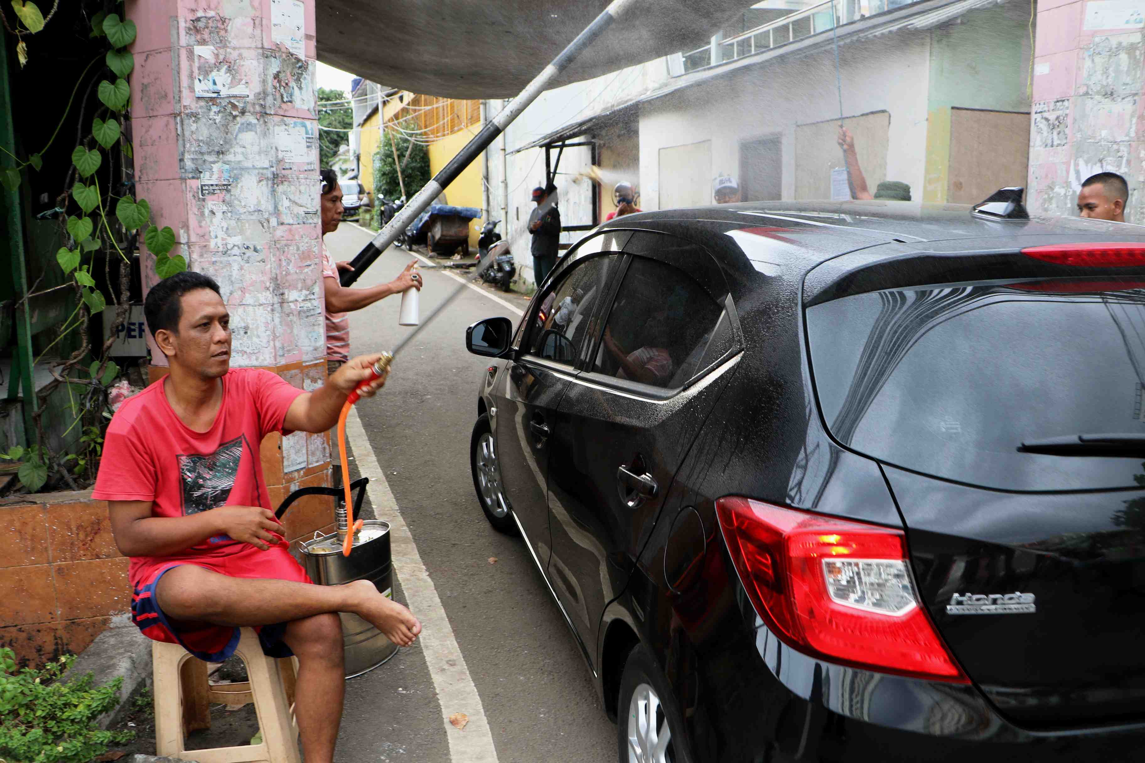 KESADARAN WARGA CEGAH PENYEBARAN COVID-19