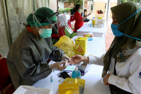 ASN KOMINFO MENGIKUTI RAPID TEST COVID-19