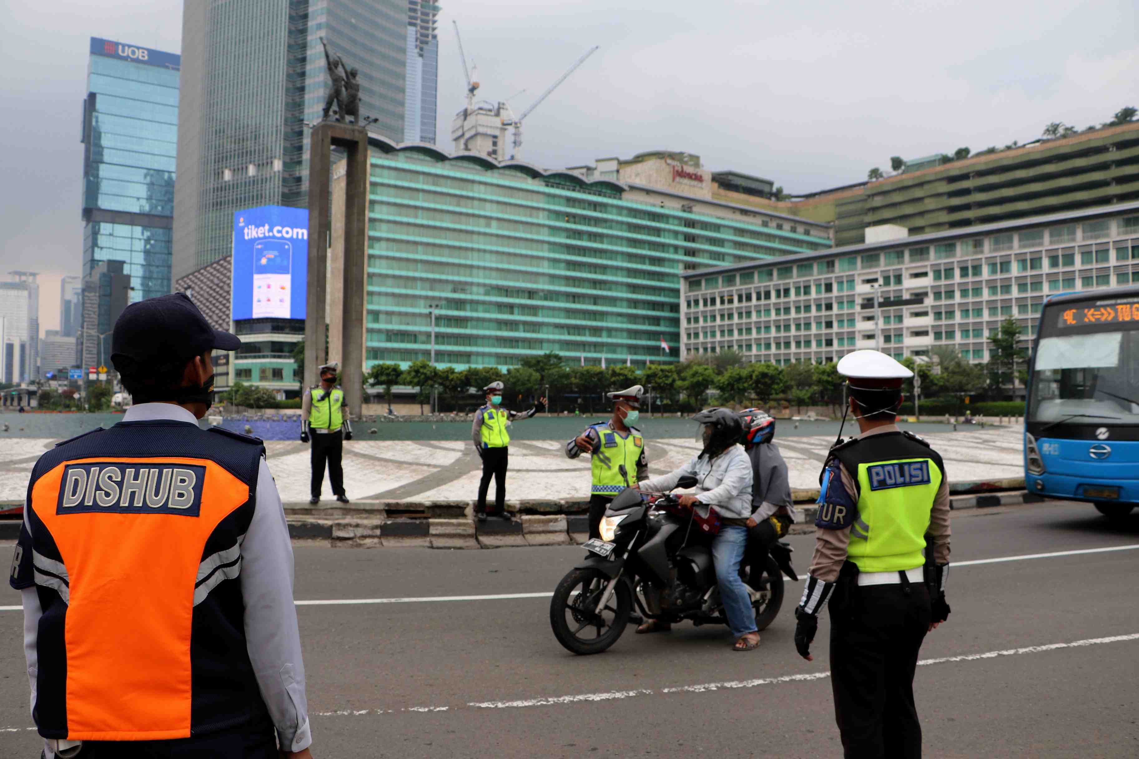 PENGAWASAN MENERAPAN ATURAN PSBB 