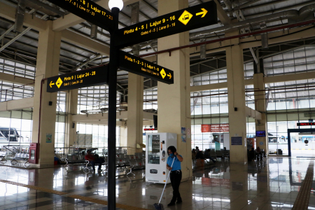PEMERINTAH AKAN TUTUP JALAN KELUAR-MASUK JABODETABEK