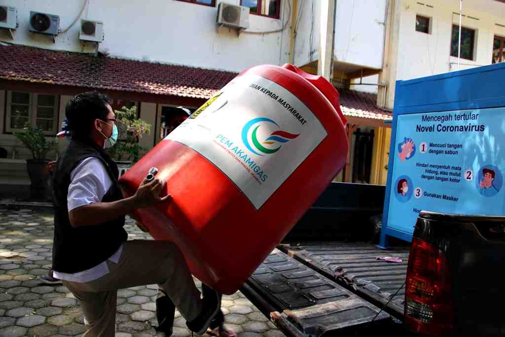 ANGKAT TANGKI AIR