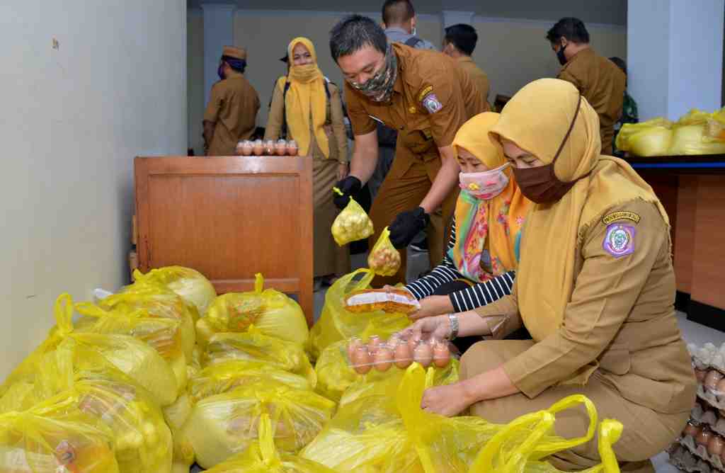 BANTUAN BAHAN PANGAN POKOK