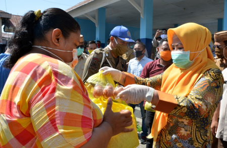 BANTUAN PANGAN PEDAGANG ASONGAN