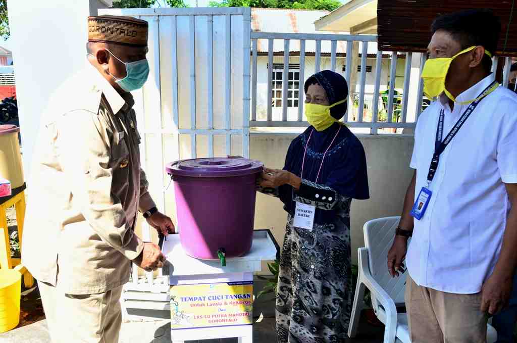 BANTUAN TEMPAT CUCI TANGAN