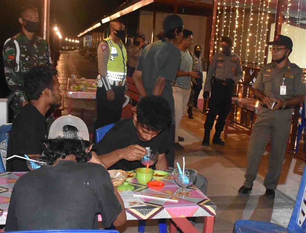 LEWATI WAKTU AKTIVITAS MALAM