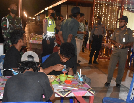 LEWATI WAKTU AKTIVITAS MALAM