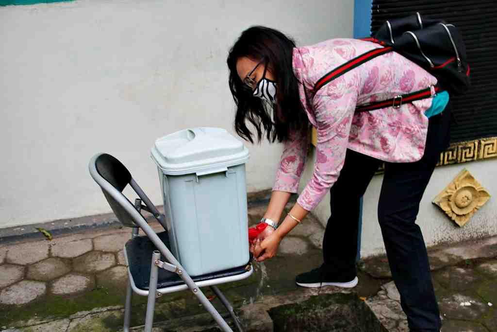 CUCI TANGAN AGAR TERHINDAR COVID-19