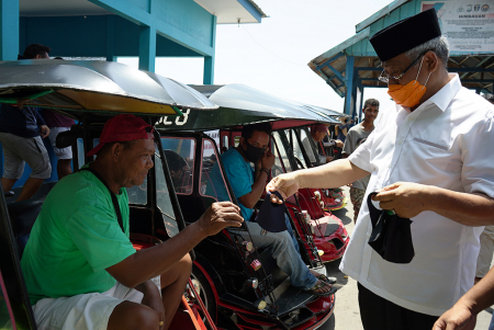 PENGEMUDI BENTOR DAPAT MASKER GRATIS