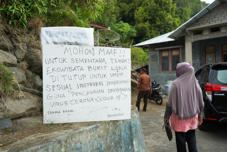 EKOWISATA BUKIT LONA SEMENTARA DITUTUP