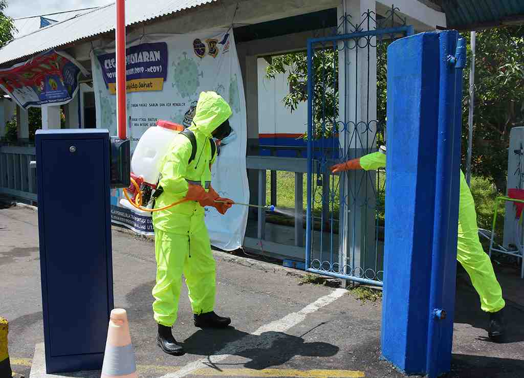 SEMPROT DISINFEKTAN