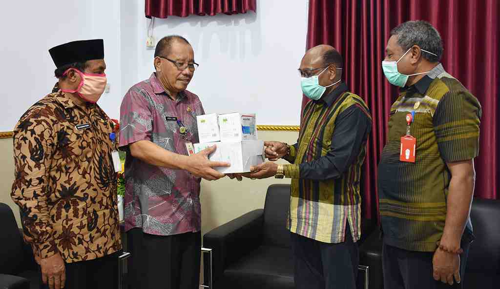 PEMKOT TIDORE TERIMA BANTUAN