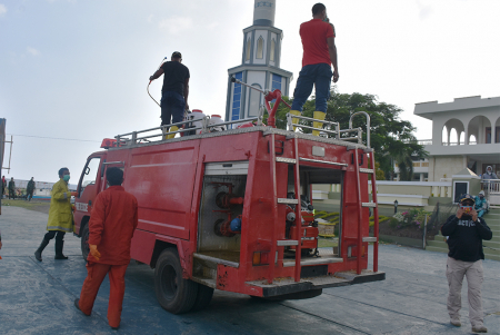 PERSIAPAN PENYEMPROTAN DISINFEKTAN