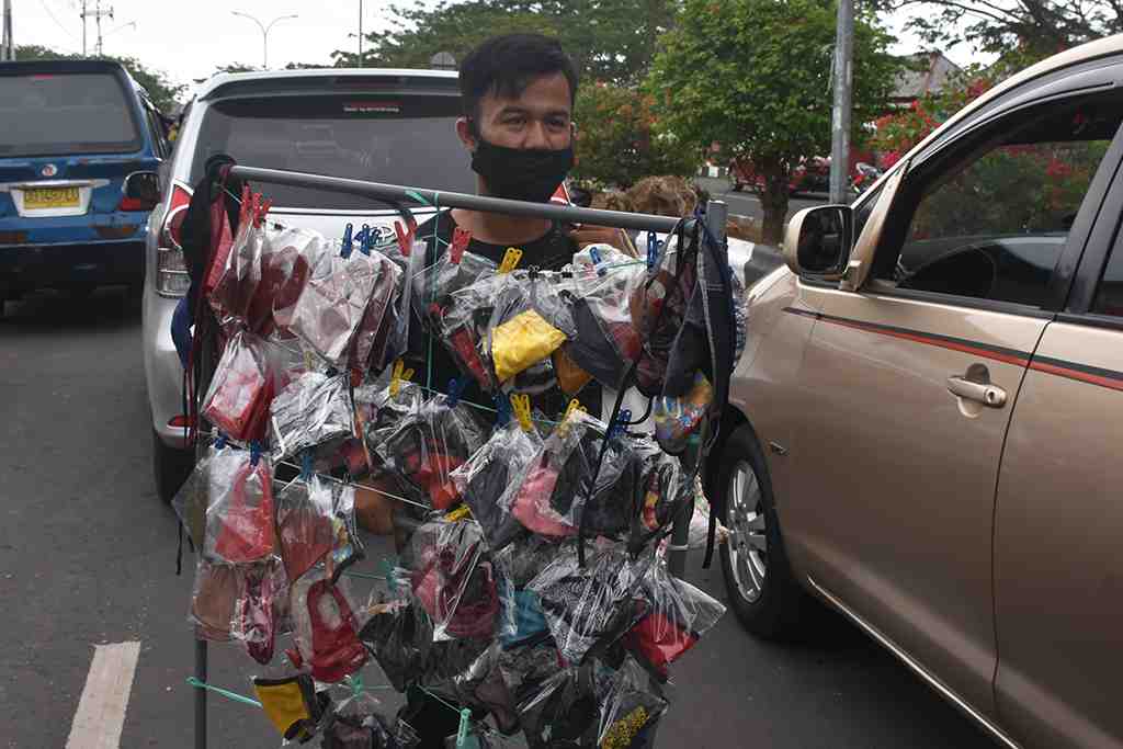 PENJUAL MASKER KELILING