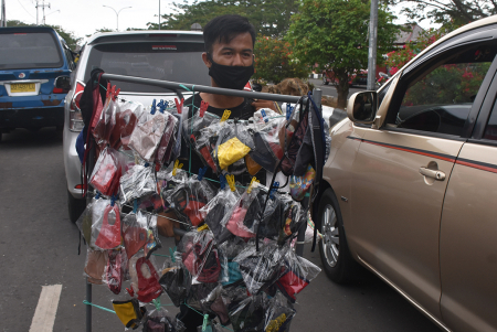 PENJUAL MASKER KELILING