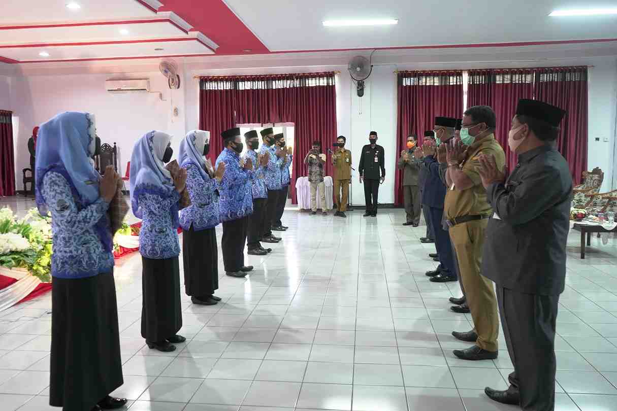  BERSALAMAN DENGAN GERAKAN SUBA