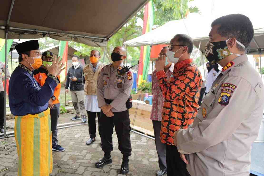 BERIKAN SEMANGAT PETUGAS COVID 19