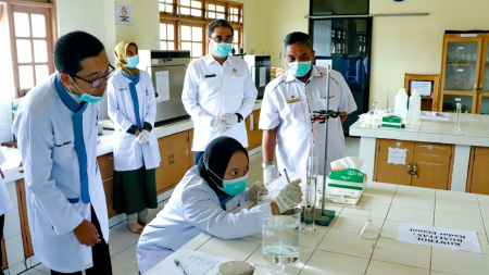 PEMBUATAN HANDSANITIZER