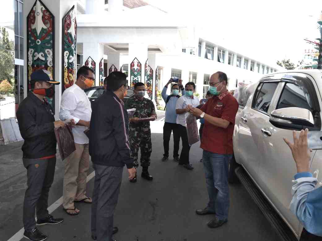 PENYERAHAN BANTUAN APD