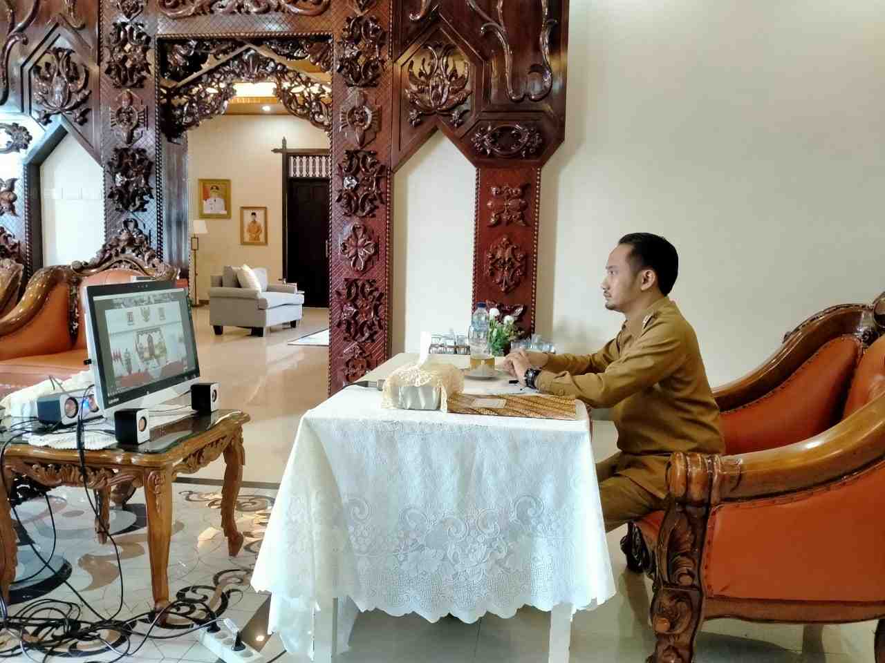 VIDEO CONFERENCE PENANGANAN COVID-19