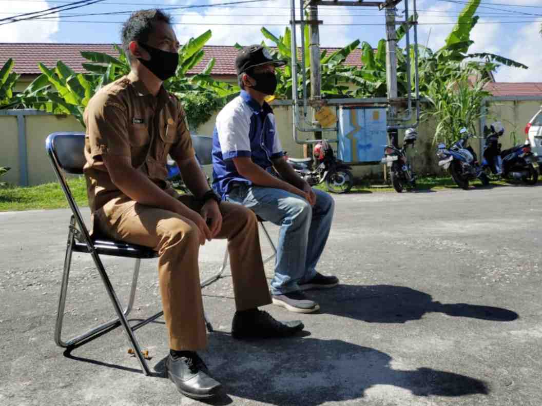 BERJEMUR DI BAWAH SINAR MATAHARI PAGI