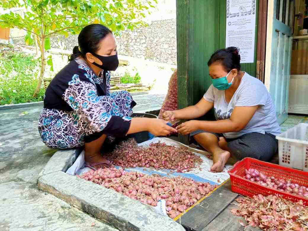 KUPAS BAWANG