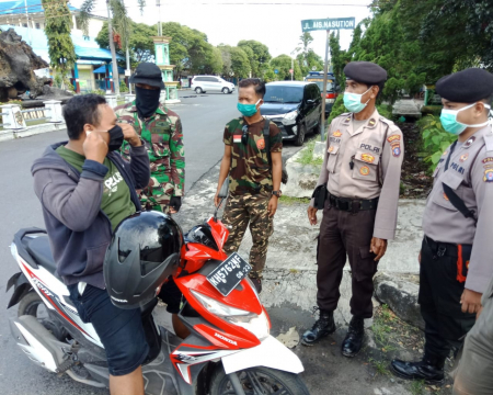 IMBAUAN WAJIB GUNAKAN MASKER