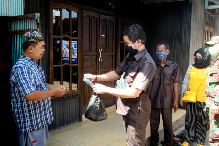 BAGIKAN MASKER PRODUK IKM