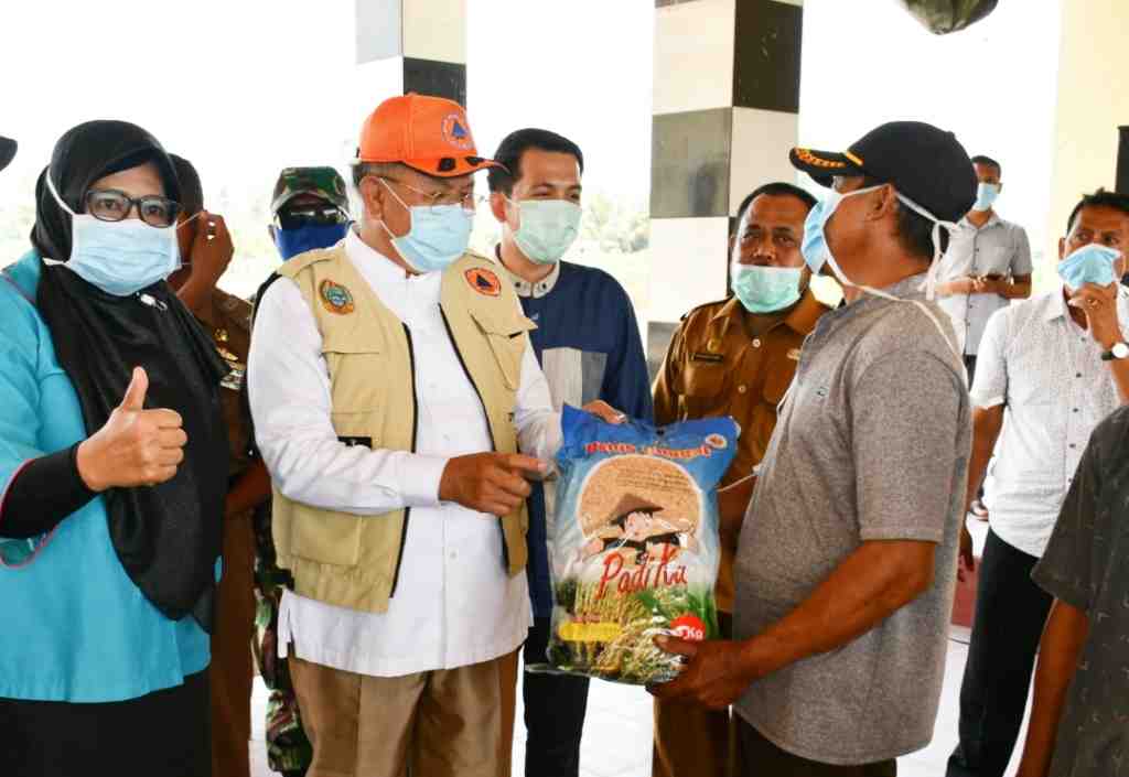 SALURKAN BIBIT PADI DAN AYAM KAMPUNG UNGGUL