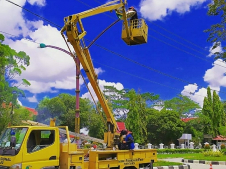 PERBAIKAN PENERANGAN JALAN UMUM