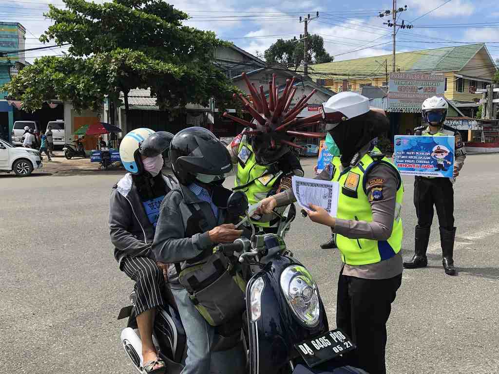 TETAP DI RUMAH SAJA