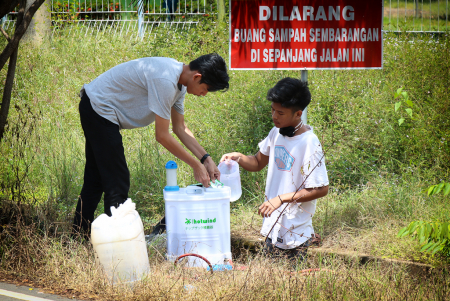 PERSIPAN PENYEMPROTAN CAIRAN DISINFEKTAN