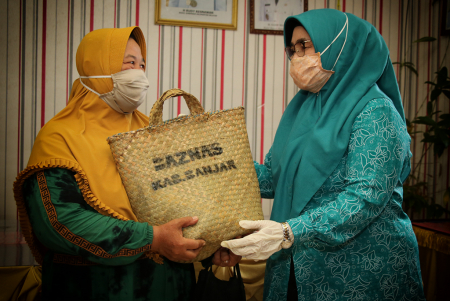 PAKET SEMBAKO KEBUTUHAN POKOK WARGA