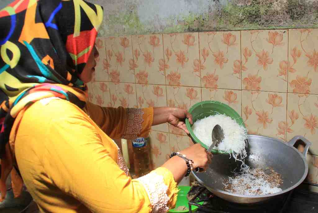 ISIAN KUE LALAMPA