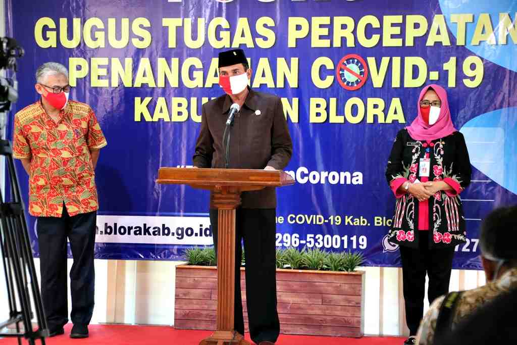 KONFERENSI PERS PENANGANAN COVID-19